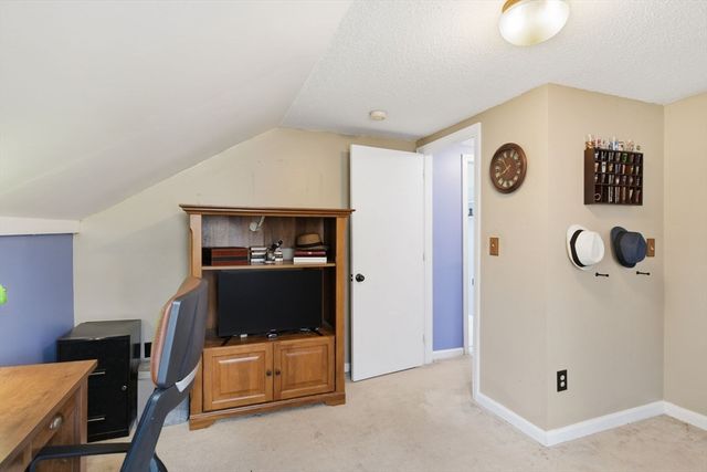49 West St, Chicopee, MA 01013