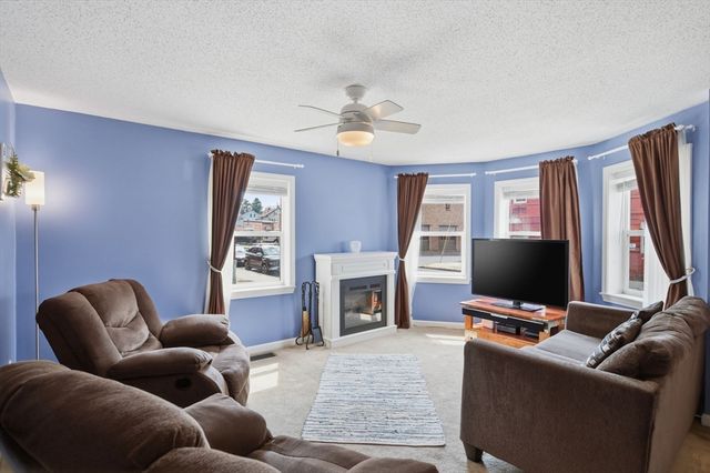 49 West St, Chicopee, MA 01013