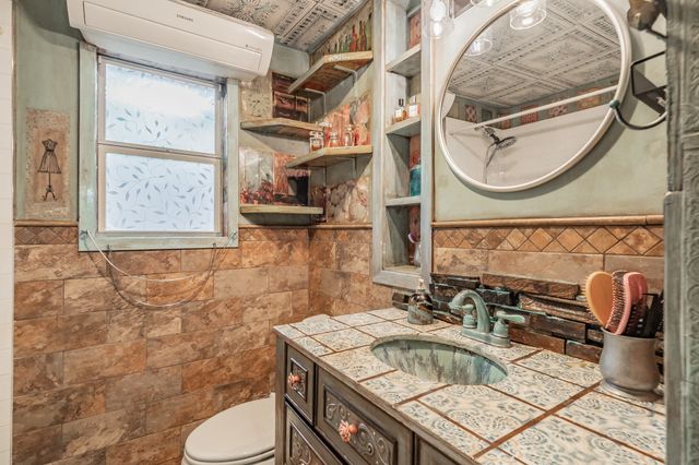 2057 Breezywood Drive, Flower Mound, TX 75022