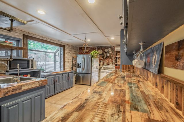 2057 Breezywood Drive, Flower Mound, TX 75022