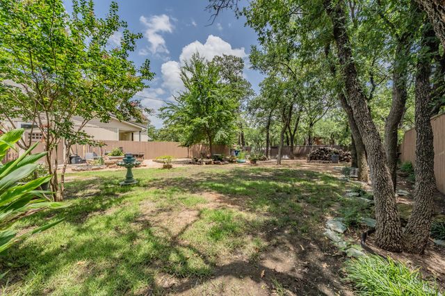 2057 Breezywood Drive, Flower Mound, TX 75022