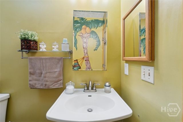 903 Moss Drive, Savannah, GA 31410