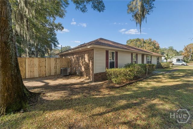 903 Moss Drive, Savannah, GA 31410