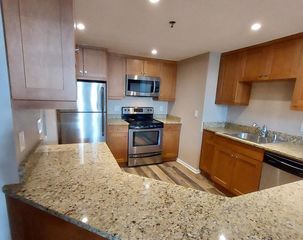 270 E Highland AVENUE #812, Milwaukee, WI 53202