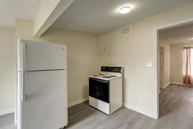 907 Laredo St, Corpus Christi, TX 78401