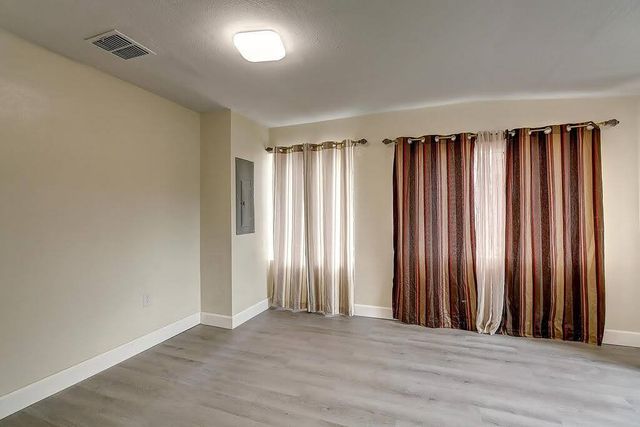 907 Laredo St, Corpus Christi, TX 78401