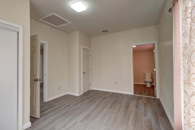 907 Laredo St, Corpus Christi, TX 78401