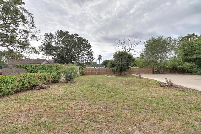 907 Laredo St, Corpus Christi, TX 78401