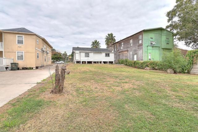 907 Laredo St, Corpus Christi, TX 78401