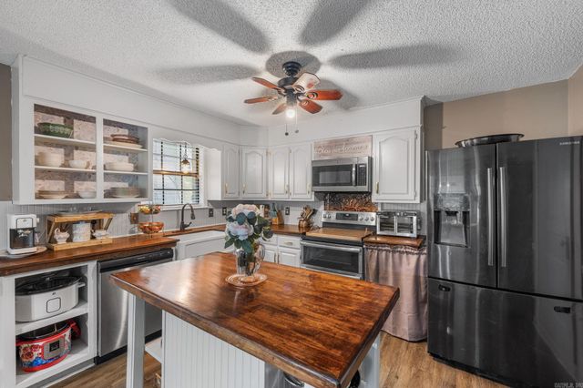 117 Cedar Fence Drive, Beebe, AR 72012