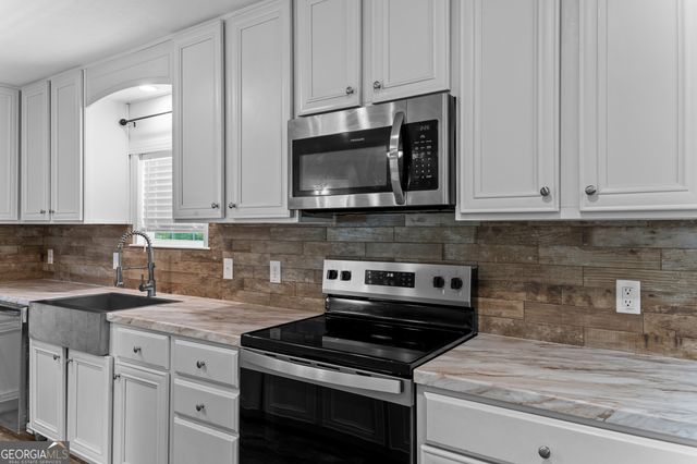 61 Greenway Lane, Midway, GA 31320