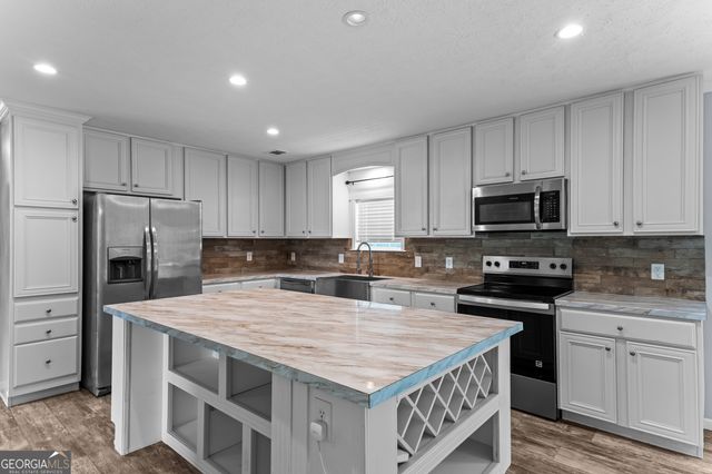 61 Greenway Lane, Midway, GA 31320
