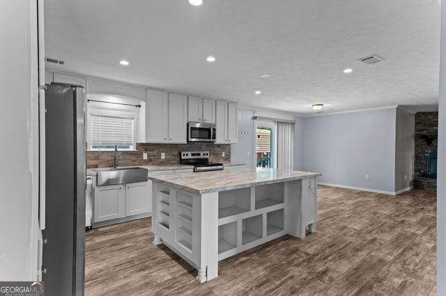 61 Greenway Lane, Midway, GA 31320