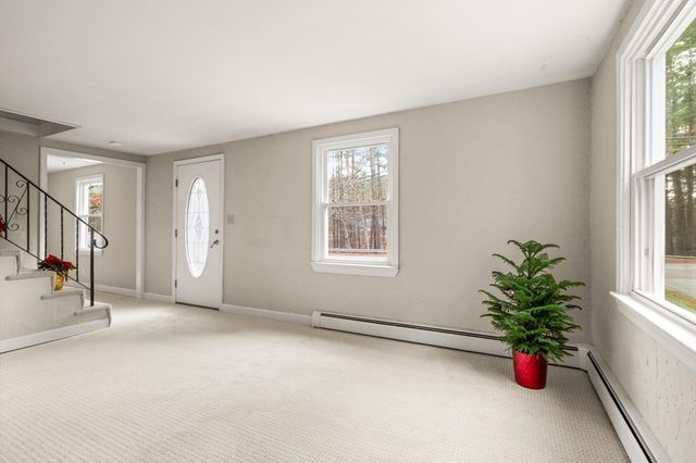 319 Pleasant St, Dunstable, MA 01827