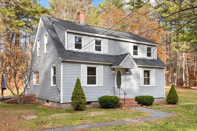 319 Pleasant St, Dunstable, MA 01827