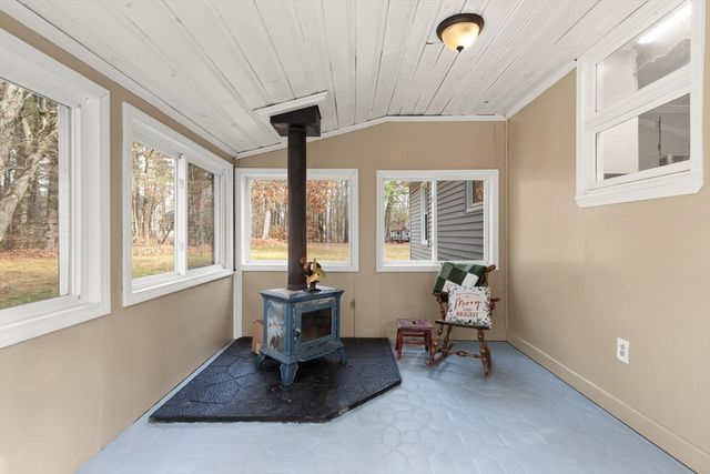 319 Pleasant St, Dunstable, MA 01827