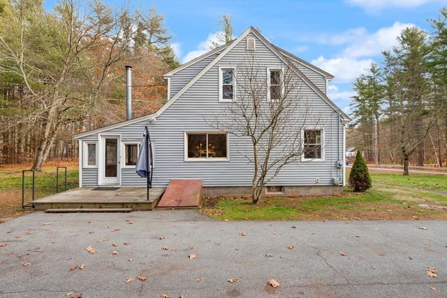 319 Pleasant St, Dunstable, MA 01827