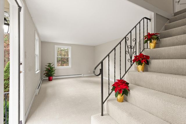 319 Pleasant St, Dunstable, MA 01827