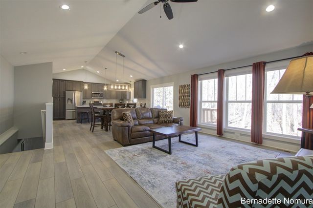 14347 Johnson Street, Grand Haven, MI 49417