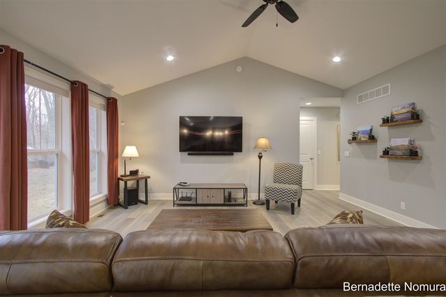 14347 Johnson Street, Grand Haven, MI 49417