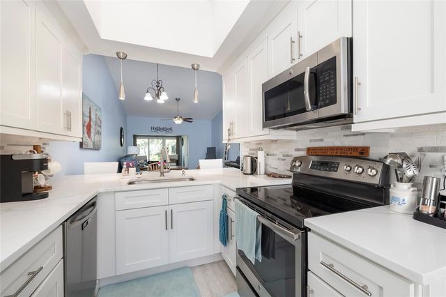 3055 PELICAN PLACE, Clearwater, FL 33762