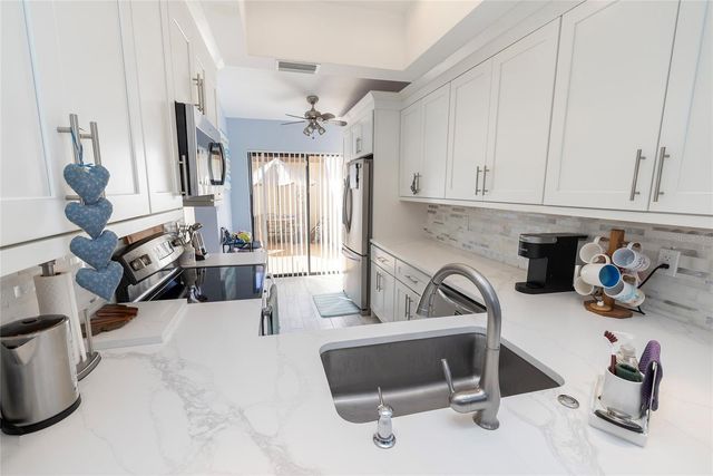 3055 PELICAN PLACE, Clearwater, FL 33762