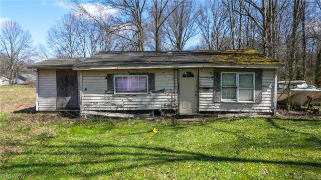 5556 Shaffer Road NW, Warren, OH 44481