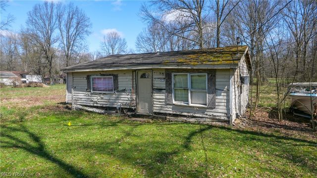 5556 Shaffer Road NW, Warren, OH 44481
