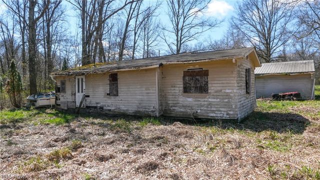 5556 Shaffer Road NW, Warren, OH 44481