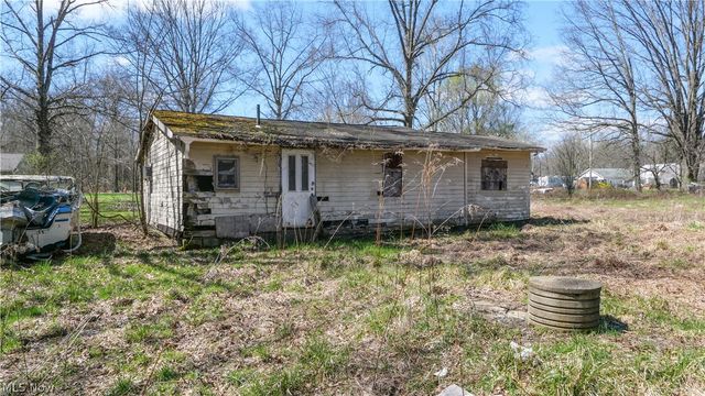 5556 Shaffer Road NW, Warren, OH 44481