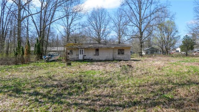 5556 Shaffer Road NW, Warren, OH 44481