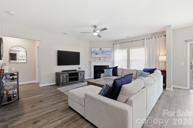 1429 Sunflower Field Place, Matthews, NC 28104