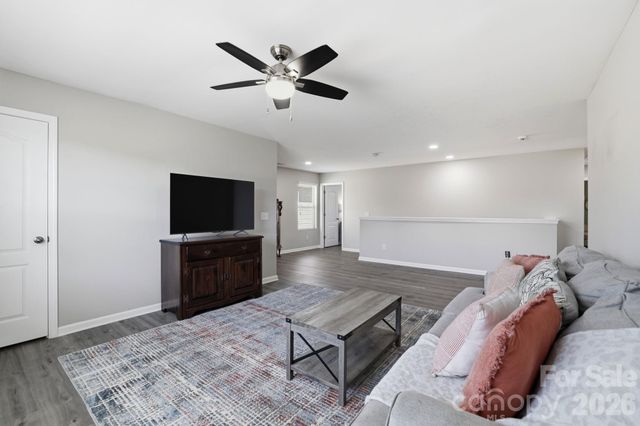 1429 Sunflower Field Place, Matthews, NC 28104