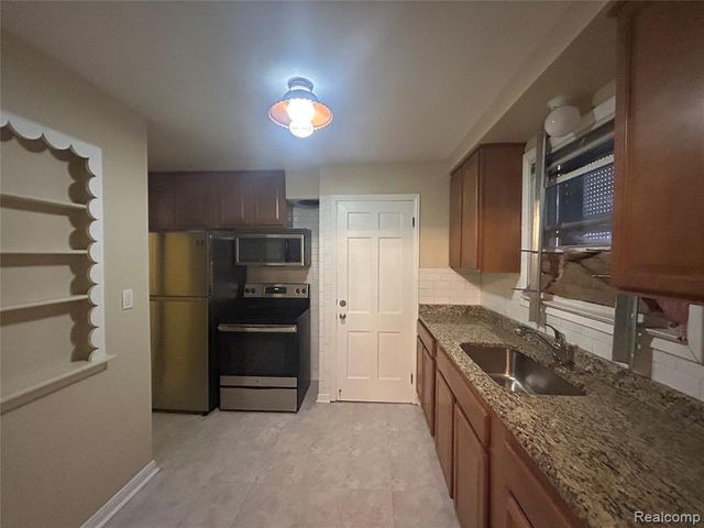 8060 House Street, Detroit, MI 48234