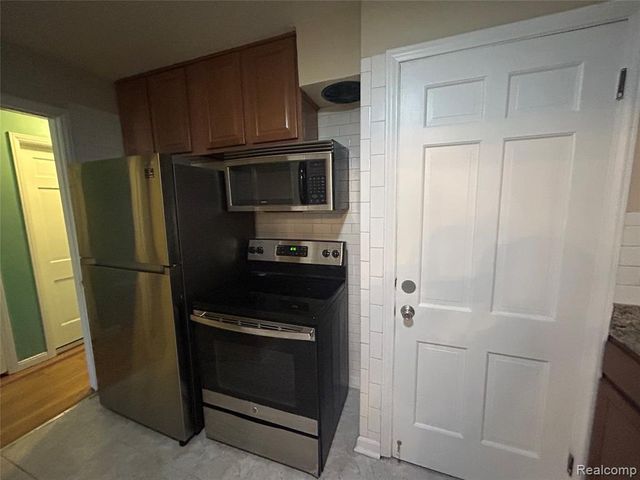 8060 House Street, Detroit, MI 48234