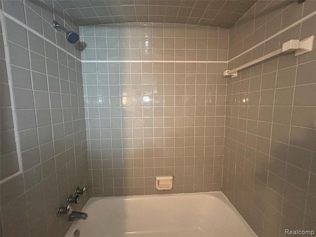 8060 House Street, Detroit, MI 48234