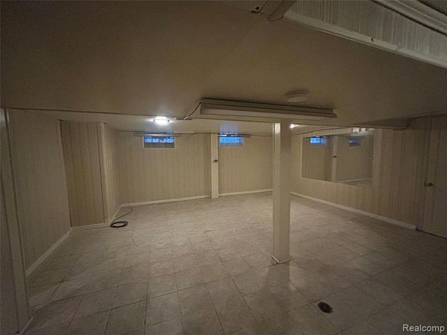 8060 House Street, Detroit, MI 48234