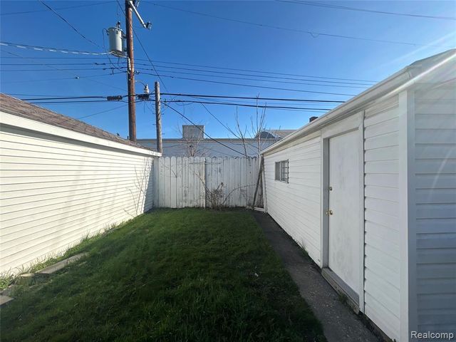 8060 House Street, Detroit, MI 48234