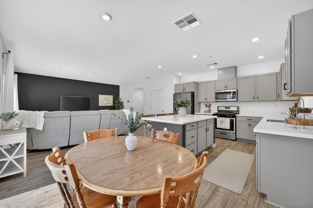 3159 Declaration Ave, Lincoln, CA 95648
