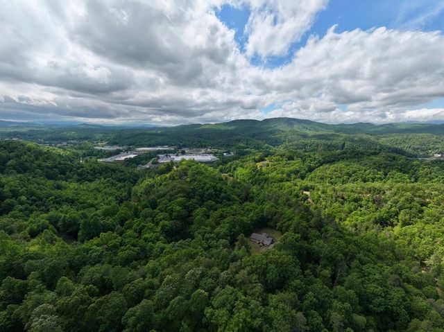 874 Deer Hill Road, Murphy, NC 28906