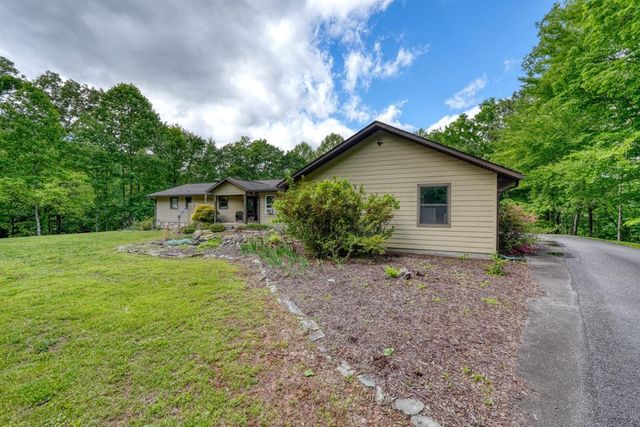 874 Deer Hill Road, Murphy, NC 28906