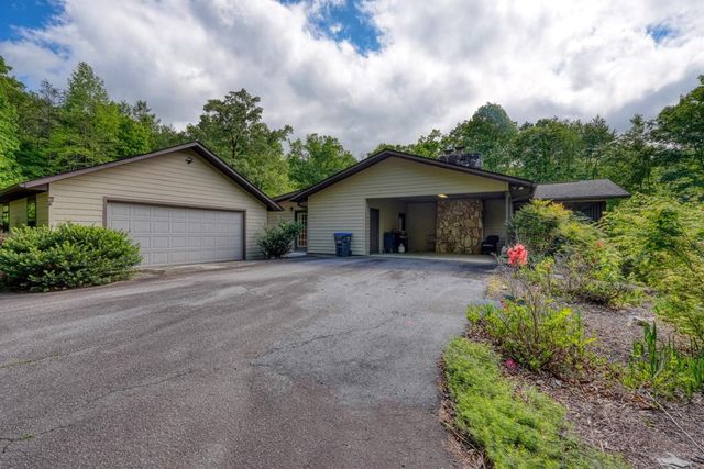 874 Deer Hill Road, Murphy, NC 28906