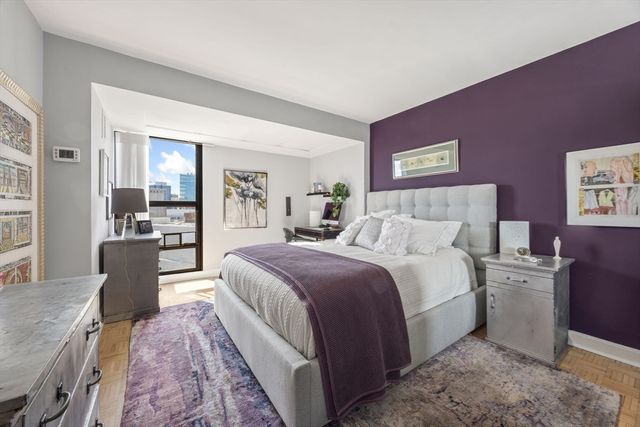 566 Commonwealth 608, Boston, MA 02215