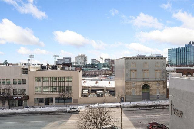 566 Commonwealth 608, Boston, MA 02215