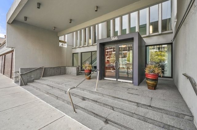 566 Commonwealth 608, Boston, MA 02215
