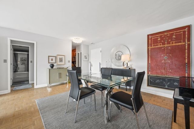 566 Commonwealth 608, Boston, MA 02215