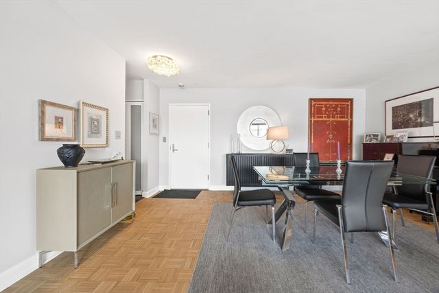 566 Commonwealth 608, Boston, MA 02215