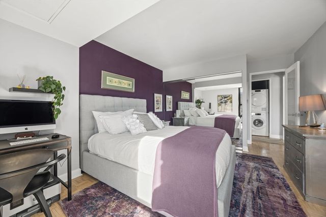 566 Commonwealth 608, Boston, MA 02215