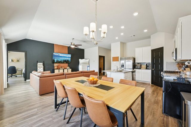 1217 Filly Creek Drive, Alvin, TX 77511