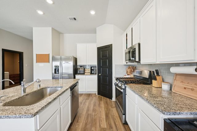 1217 Filly Creek Drive, Alvin, TX 77511